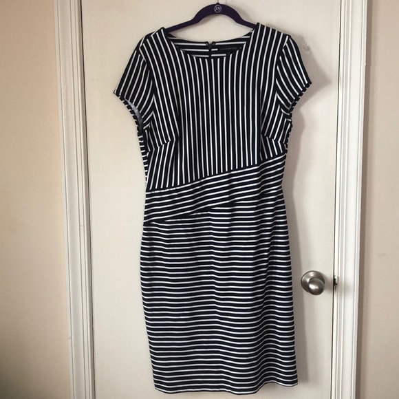 Banana Republic Dresses & Skirts - Banana Republic Mid-length Blue and White Dress